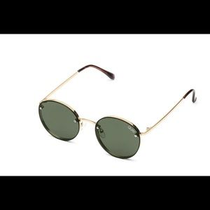 Quay Farrah Sunglasses- gold/green